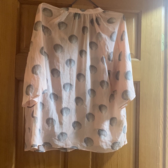 Ann Taylor Seashell Blouse - Size M - Picture 3 of 5